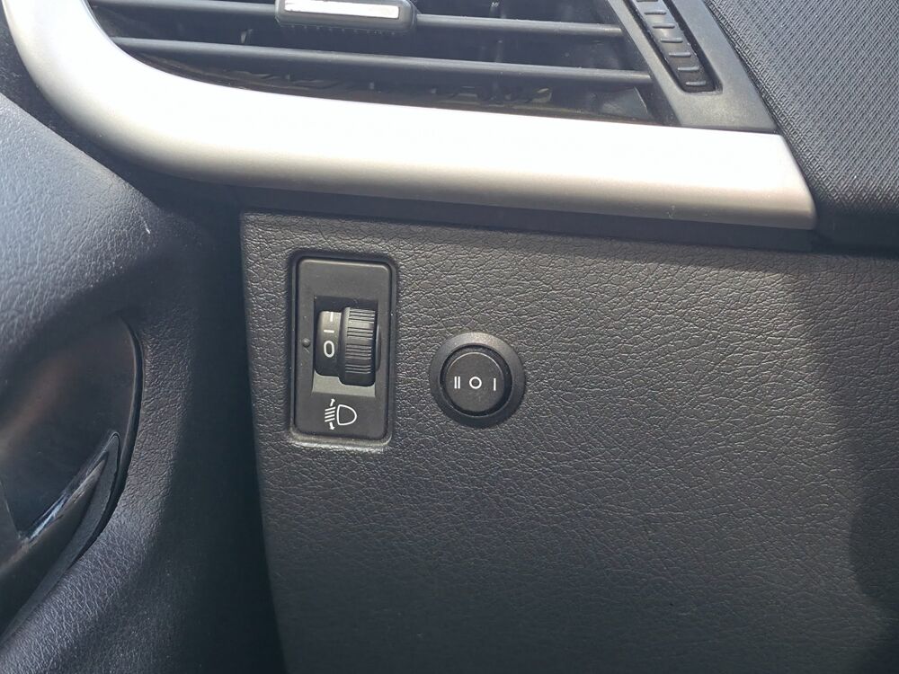 207 SW 1.6 VTI 120ch PREMIUM BVA / EQUIP. PMR DEMONTABLE / HISTO 2010 occasion 17100 Saintes