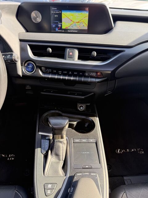 UX 2.0 250 H 184CH 150HEV 1.4KWH LE PLUS 2WD BVA - CAMERA DE 2019 occasion 27000 &Eacute;vreux