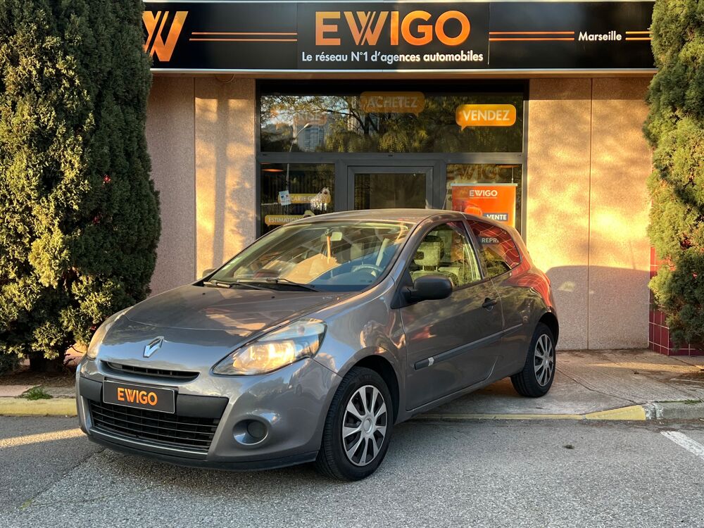 Clio 1.2 75CH *ENTRETIEN A JOUR * COURROIE DISTRIBUTION CHANGEE* 2012 occasion 13009 Marseille