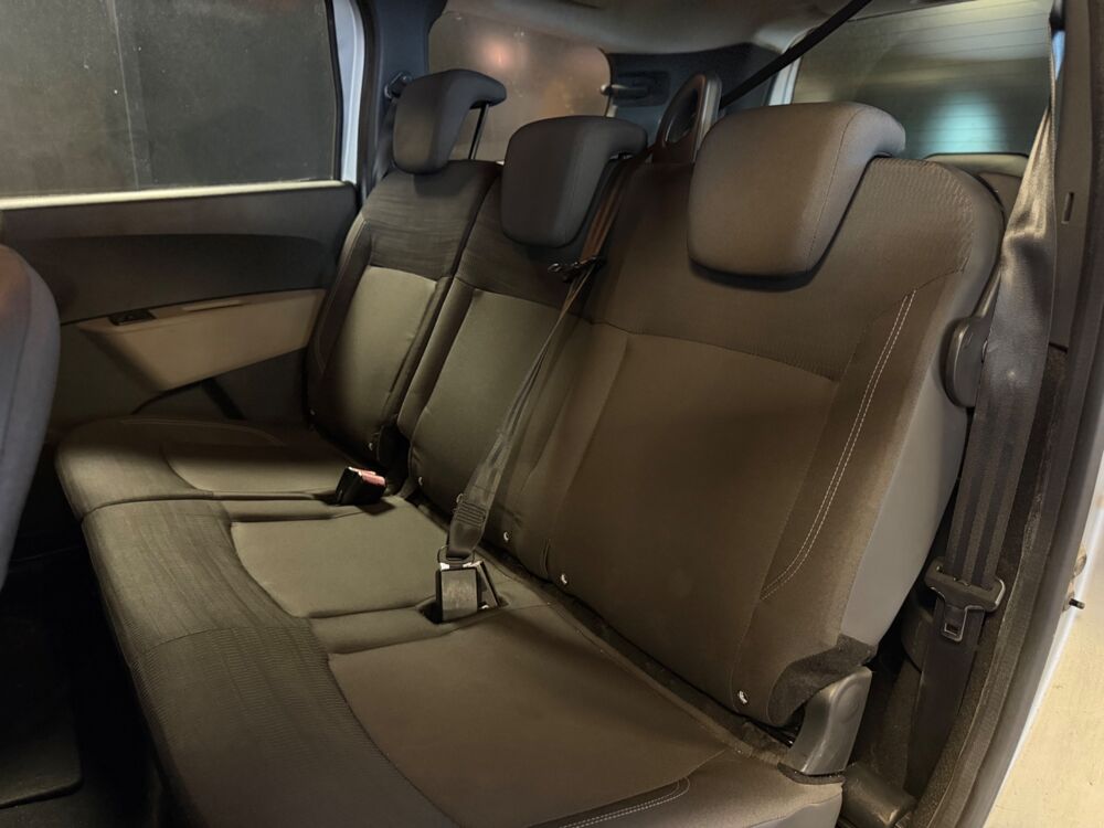 Lodgy 1.5 DCI 105 CELEBRATION// 7 PLACES // BLUETOOTH // RADAR DE 2013 occasion 44300 Nantes
