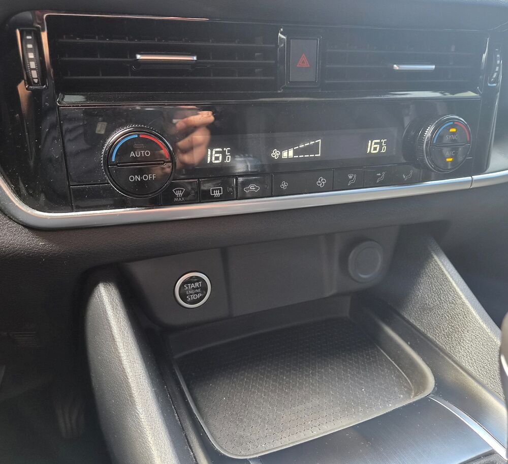 Qashqai GENERATION-III 1.3 DIGT 140 CH HYBRID MHeV ACENTA 2WD + CAME 2022 occasion 97410 Saint-Pierre