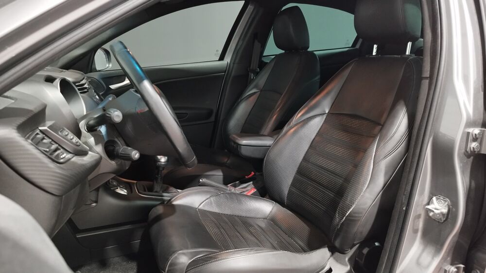 Giulietta 2.0 JTDM 150CH LUSSO / DISTRIBUTION OK / CLIMATISATION AUTO 2017 occasion 17430 Tonnay-Charente