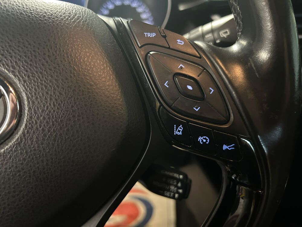 C-HR 1.8 HSD 122cv 100 FULL-HYBRID DYNAMIC BUSINESS 4X2 E-CVT BVA 2019 occasion 69420 Ampuis