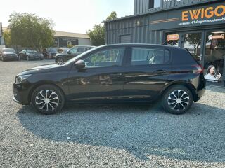 308 GENERATION-II 1.5 BLUEHDI 130 CH ACTIVE PACK START-STOP / CA 2019 occasion 17000 La Rochelle