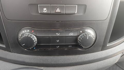 Vito FOURGON LONG 2.2 114 BLUETEC 136 ch + ATTELAGE ET BARRE DE T 2019 occasion 42160 Andr&eacute;zieux-Bouth&eacute;on