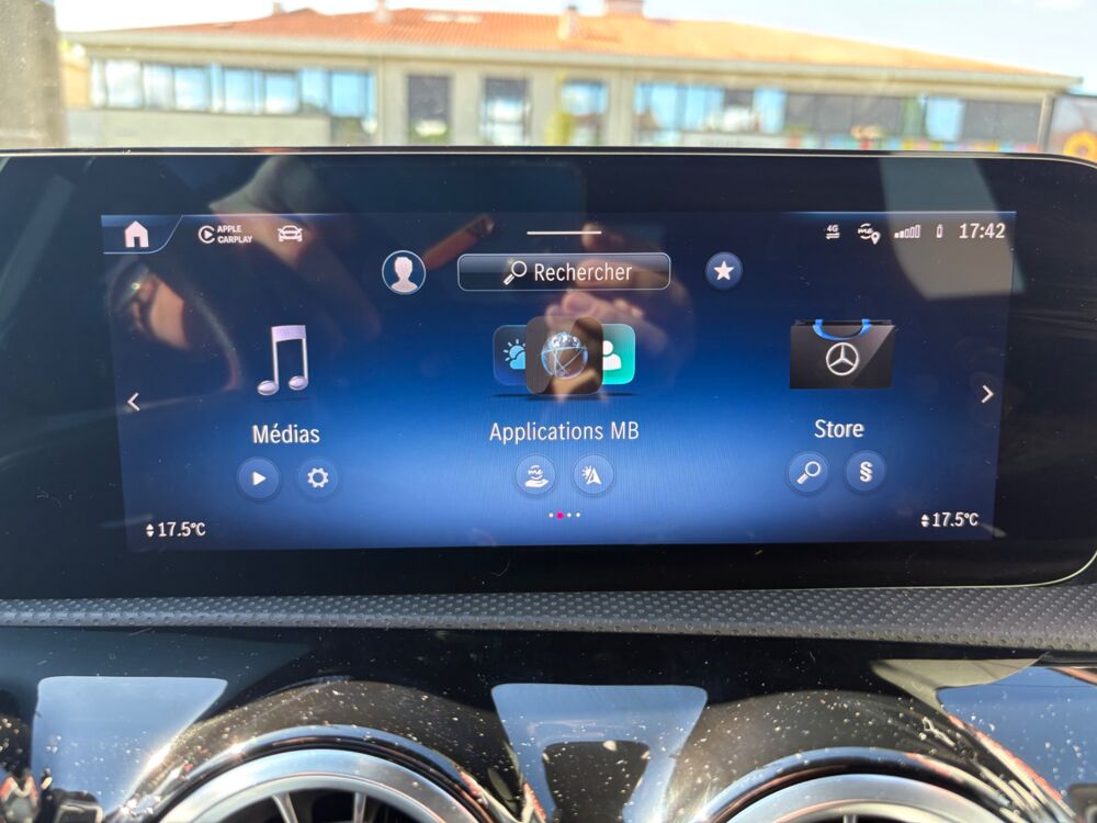 Classe A 1.3 180 135 CH HYBRID MHEV PREMIUM AMG LINE BVA / SUIVI MERC 2023 occasion 40000 Mont-de-Marsan