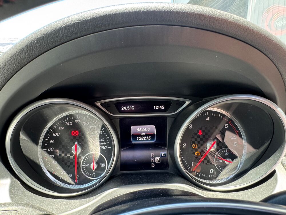 Classe A 1.5L 180D 110ch FASCINATION PACK AMG / TOIT OUVRANT PANORAMI 2017 occasion 38420 Le Versoud