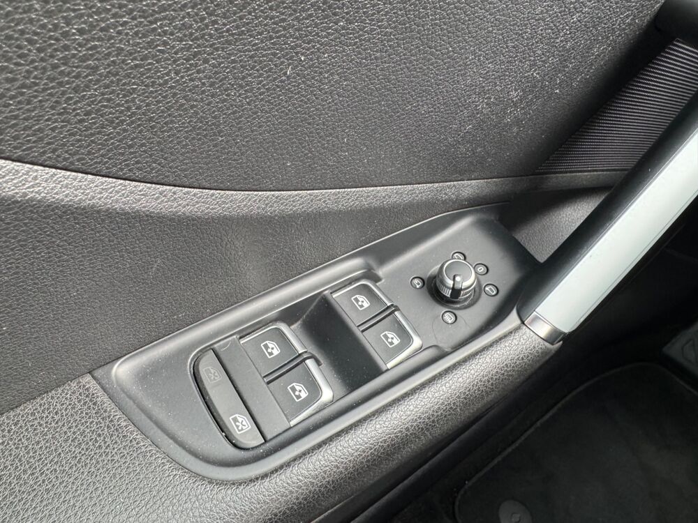 Q2 35 TFSI 150CH S-TRONIC 7 - VIRTUAL COCKPIT - TOIT OUVRANT - 2017 occasion 13700 Marignane