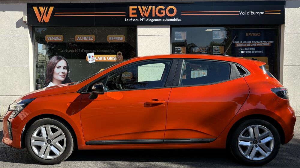 Clio 1.6 E-TECH FULL HYBRID 145 ch EVOLUTION – 1&Egrave;RE MAIN – CARPLA 2025 occasion 77700 Serris