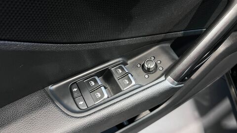 Q2 35 TFSI 150 S-LINE/ BLACK LINE S-TRONIC - TOIT OUVRANT - AT 2022 occasion 33610 Cestas