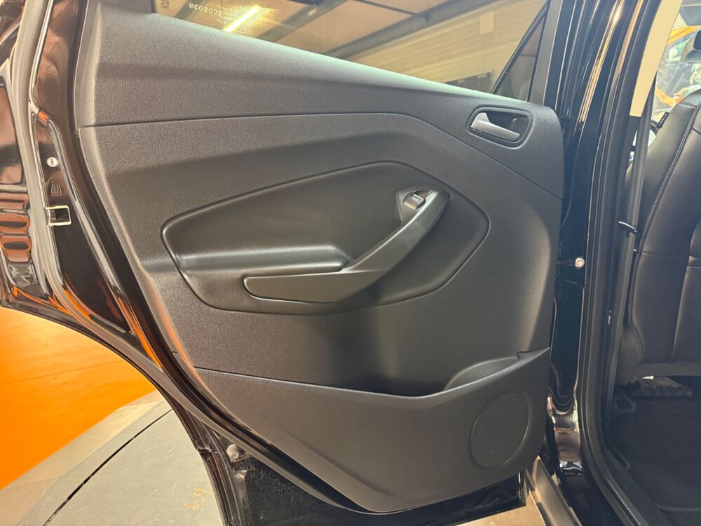 Kuga 1.5 ECOBOOST 150 TITANIUM-S 4X2 // ENTRETIEN CONSTRUCTEUR // 2016 occasion 33320 Eysines