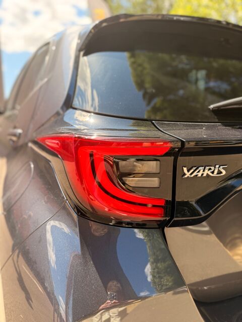 Yaris 1.5 VVTI 115Ch 90 FULL-HYBRID 0.8KWH ELEGANT E-CVT BVA - CAM 2022 occasion 76150 Saint-Jean-du-Cardonnay