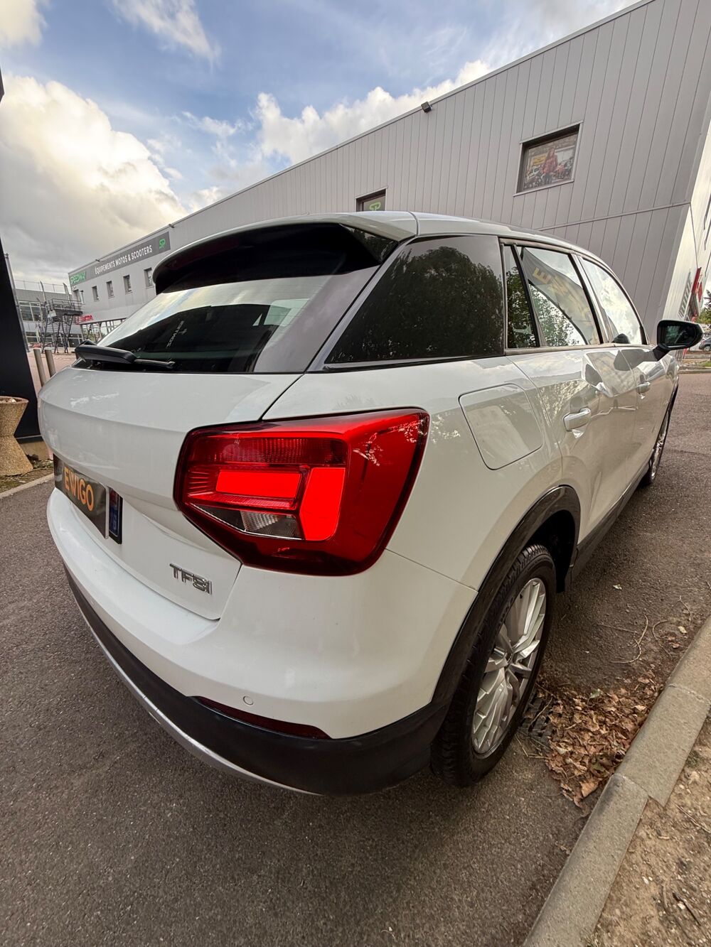 Q2 1.4 TFSI COD 150 BUSINESS LINE S-TRONIC BVA - CLIMATISATION 2017 occasion 76150 Saint-Jean-du-Cardonnay