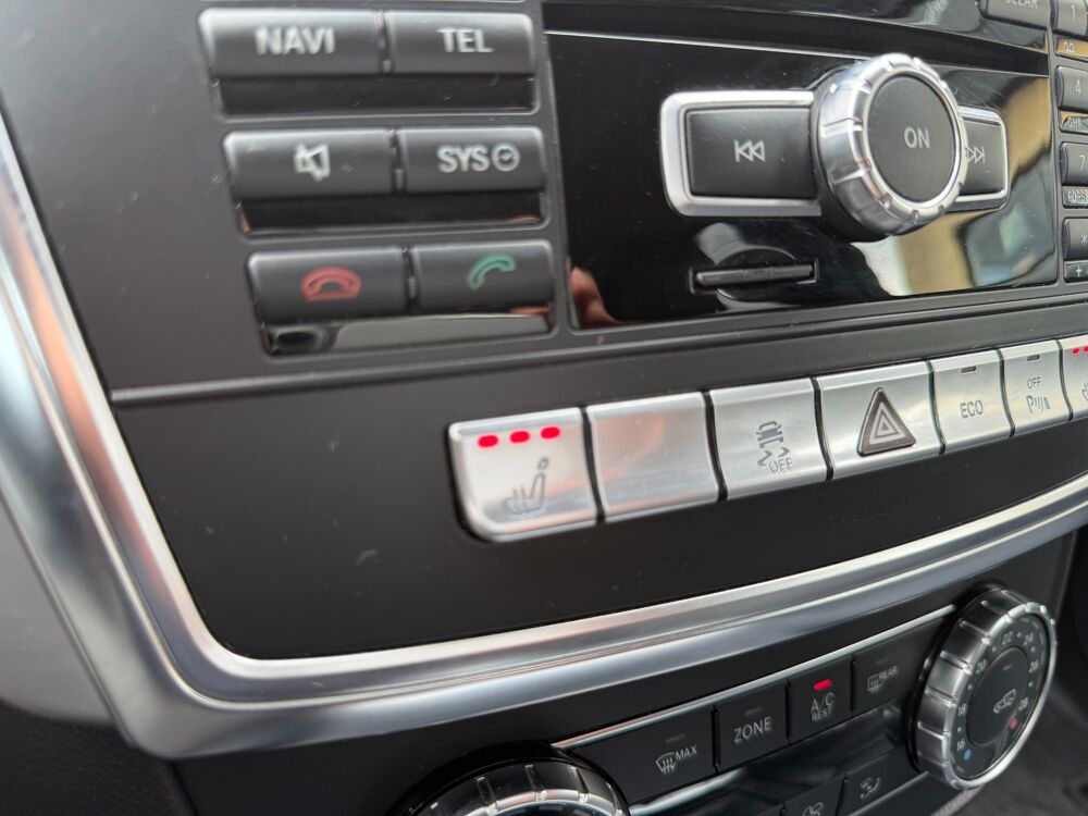 Classe A 250 BlueTEC 204CH SPORT 4MATIC 7G-TRONIC BVA - ENTRETIEN COM 2014 occasion 13700 Marignane