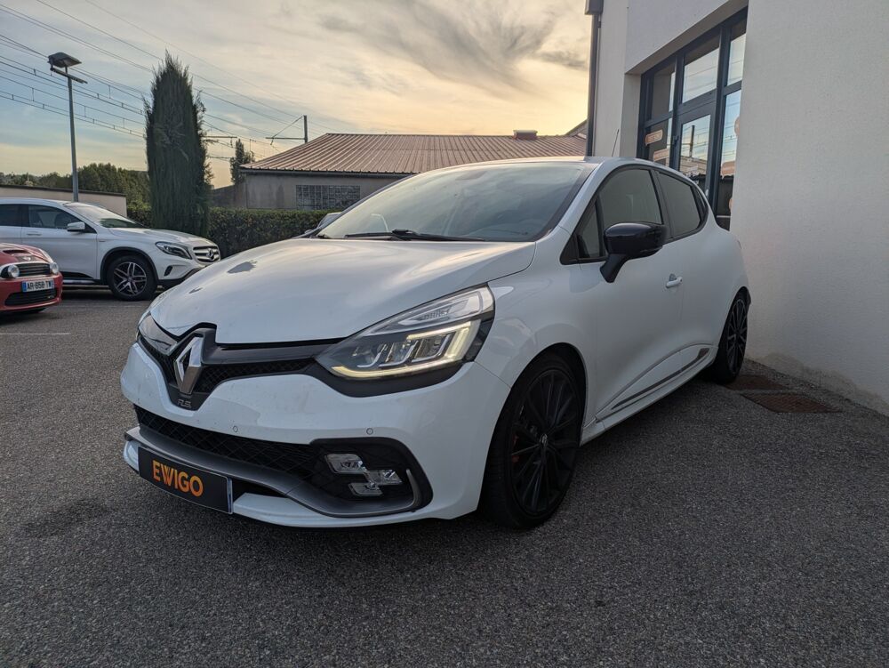 Clio 4 RS Trophy 1.6 Turbo 220 ch / Cam&eacute;ra / Akrapovic / Cuir / R 2017 occasion 69420 Ampuis
