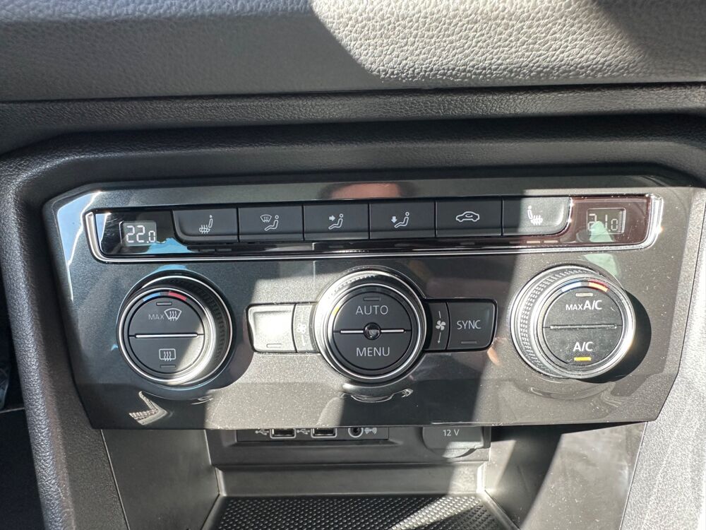Tiguan 1.5 TSI 130ch TRENDLINE / APPLE CARPLAY / SIEGES CHAUFFANTS 2019 occasion 38420 Le Versoud