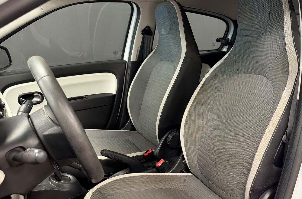 Twingo III 0.9 TCe 90 LIMITED 2017 EDC // ENTRETIEN CONSTRUCTEUR 2018 occasion 34430 Saint-Jean-de-V&eacute;das