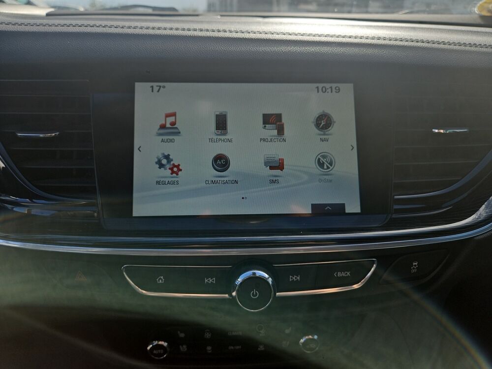 Insignia GENERATION-II SPORTS-TOURER 1.6 CDTI 135 BUSINESS PREMIUM BV 2018 occasion 38590 Saint-&Eacute;tienne-de-Saint-Geoirs