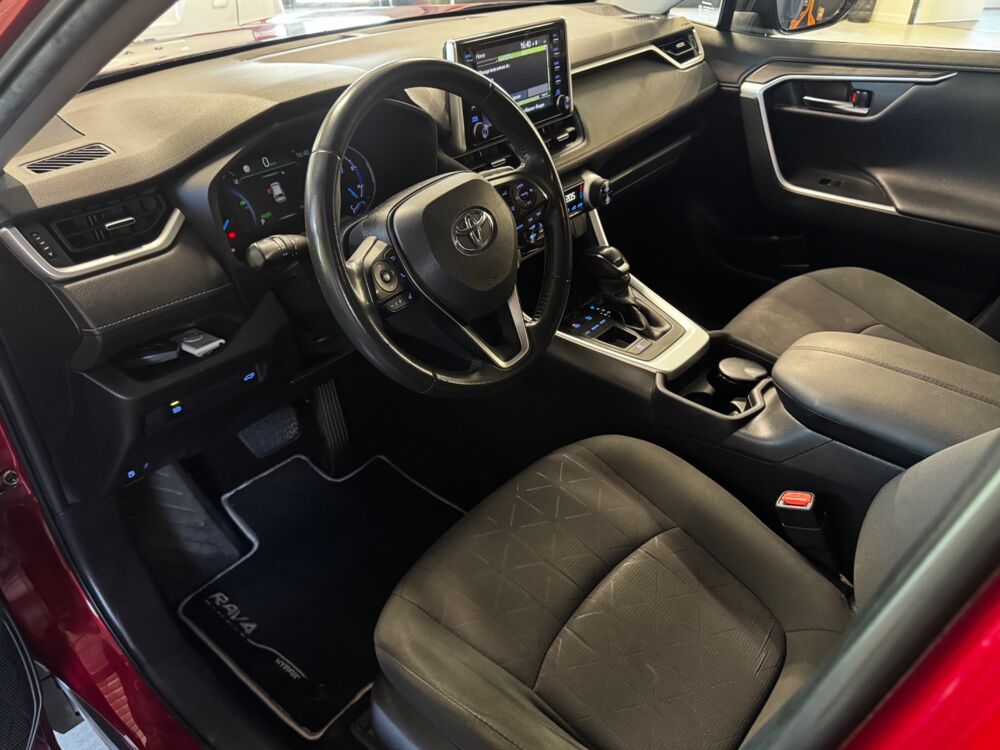 RAV 4 2.5 222Ch 175 FULL-HYBRID 1.6KWH 1ere MAIN- DYNAMIC - 4X2 2019 occasion 79000 Niort
