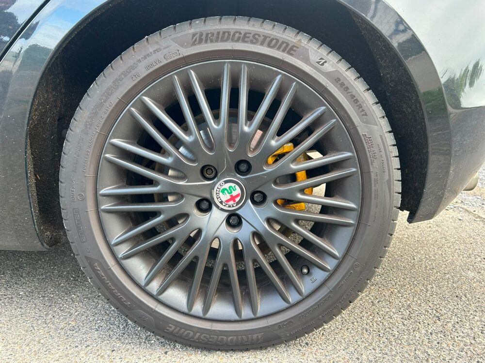 Giulietta 2.0 JTDM 170 CH EXCLUSIVE S&S / DISTRIBUTION + EMBRAYAGE NEU 2012 occasion 40000 Mont-de-Marsan