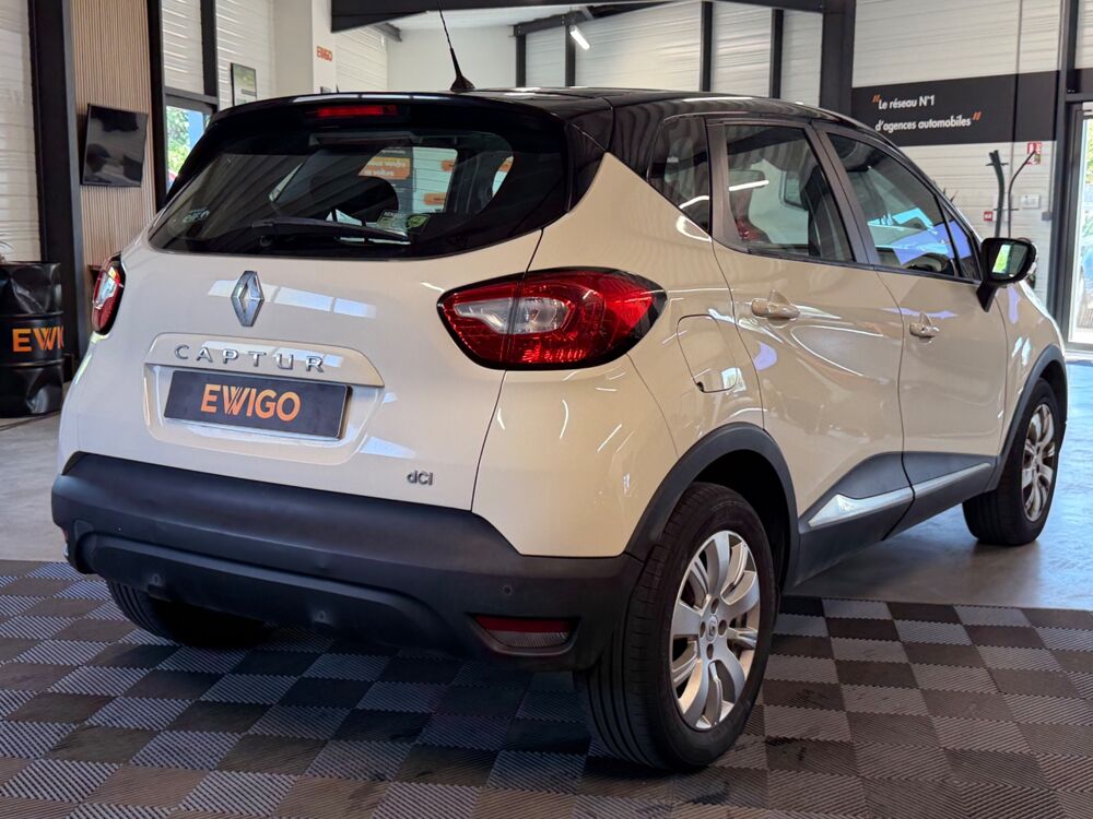 Captur 1.5 DCI 90 ECO - BUSINESS - DISTRIBUTION NEUVE - 4 PNEUS NEU 2014 occasion 79000 Niort