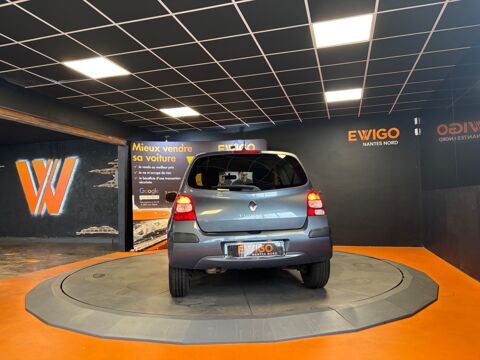 Twingo 1.2 75 AUTHENTIQUE/DISTRIBUTION NEUVE & ENTRETIEN OK/ FAIBLE 2009 occasion 44300 Nantes