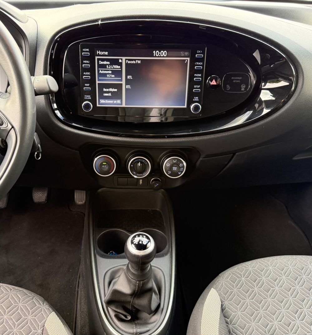 Aygo 1.0 VVTi 70 CH DESIGN 2023 occasion 25000 Besan&ccedil;on