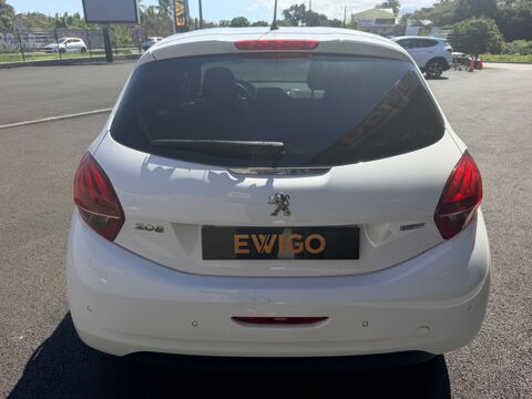 208 1.2 PURETECH 82 CH STYLE + RADAR AR 2017 occasion 97410 Saint-Pierre