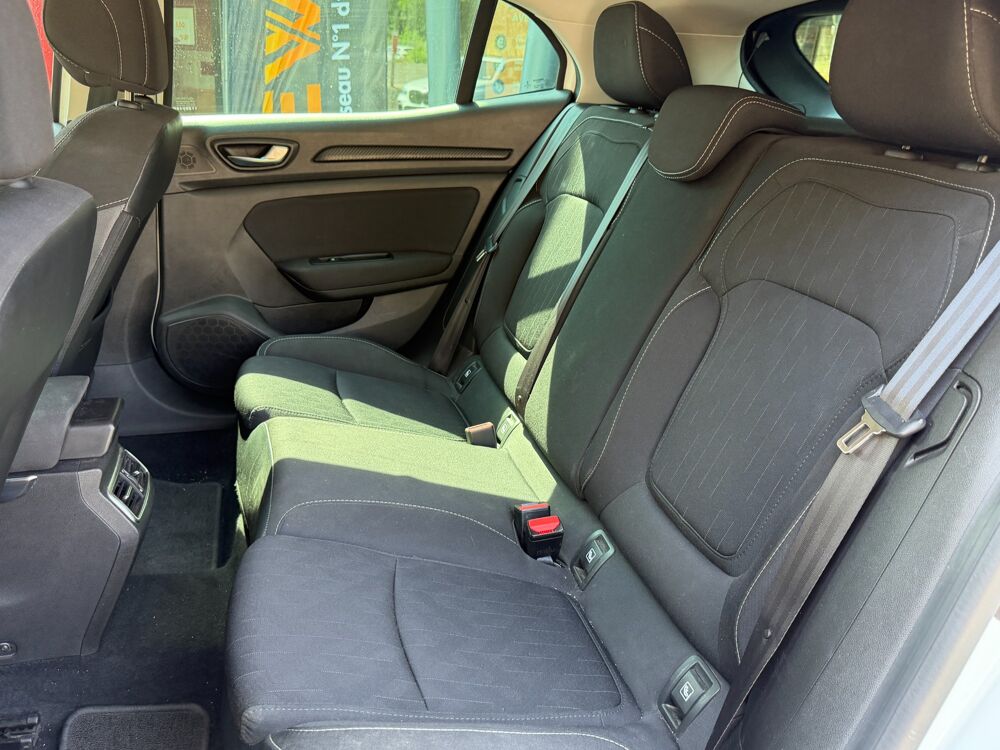 M&eacute;gane IV (4) 1.3 TCE 140 ch LIMITED EDC 2018 occasion 65290 Juillan