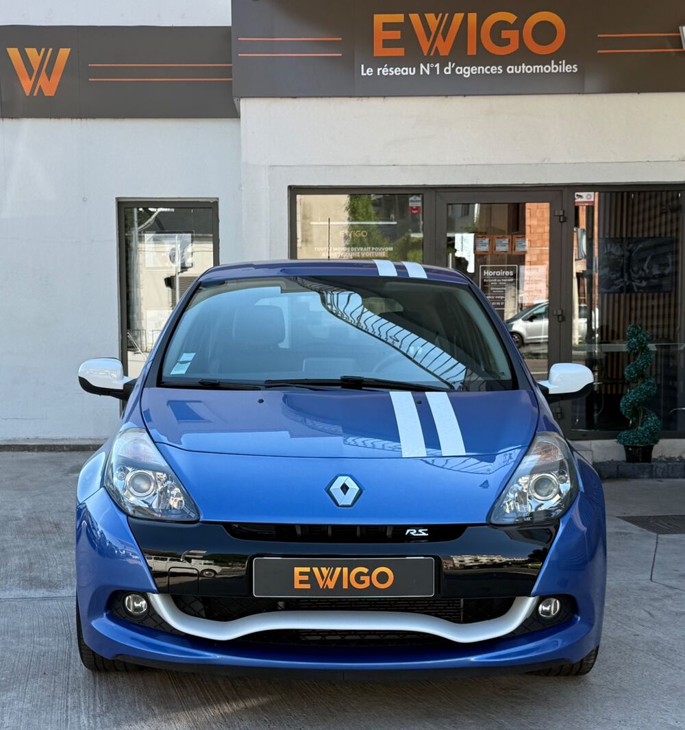 Clio III (2) 2.0 16V 203 RS GORDINI + 1ere MAIN FR + FUTUR COLLEC 2011 occasion 54000 Nancy
