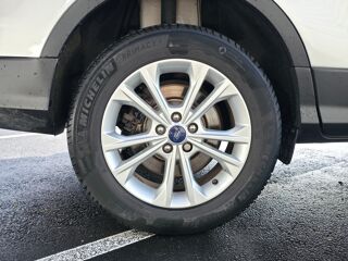 Kuga 1.5 ECOBOOST 150ch TITANIUM 4X2 START-STOP / CAMERA / SIEGES 2017 occasion 17100 Saintes
