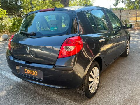 Clio VERSION III PRIVIL&Eacute;GE / 1.6 110 CV / BOITE AUTO / ENTRETIEN 2008 occasion 13009 Marseille