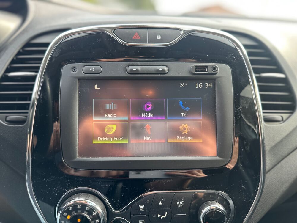 Captur 1.5 DCI 110 ENERGY INTENS START-STOP 2016 occasion 25000 Besan&ccedil;on