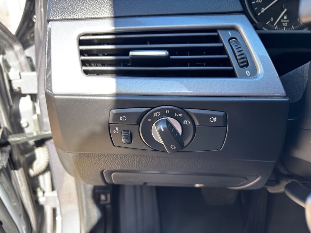 S&eacute;rie 5 TOURING 2.0 520 D 177CV LUXE BVA 2010 occasion 69150 D&eacute;cines-Charpieu