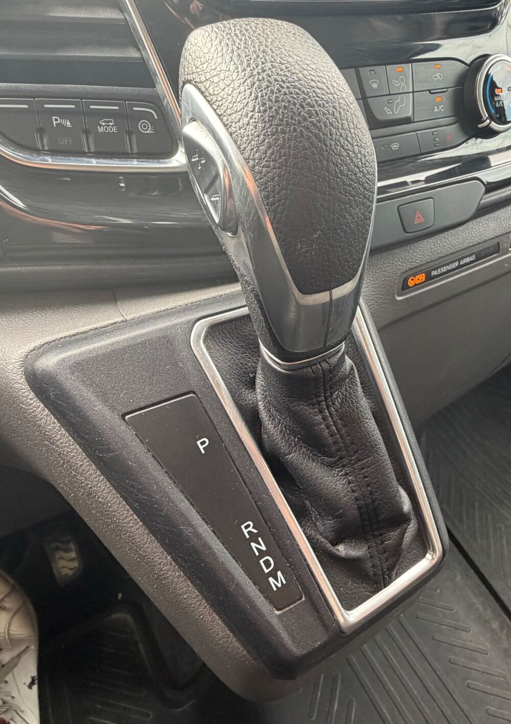 Transit Custom (2) FOURGON 300 2.0 TDCI 170 LIMITED L2H1 + SI&Egrave;GeS CHAUFFANT 2020 occasion 54000 Nancy