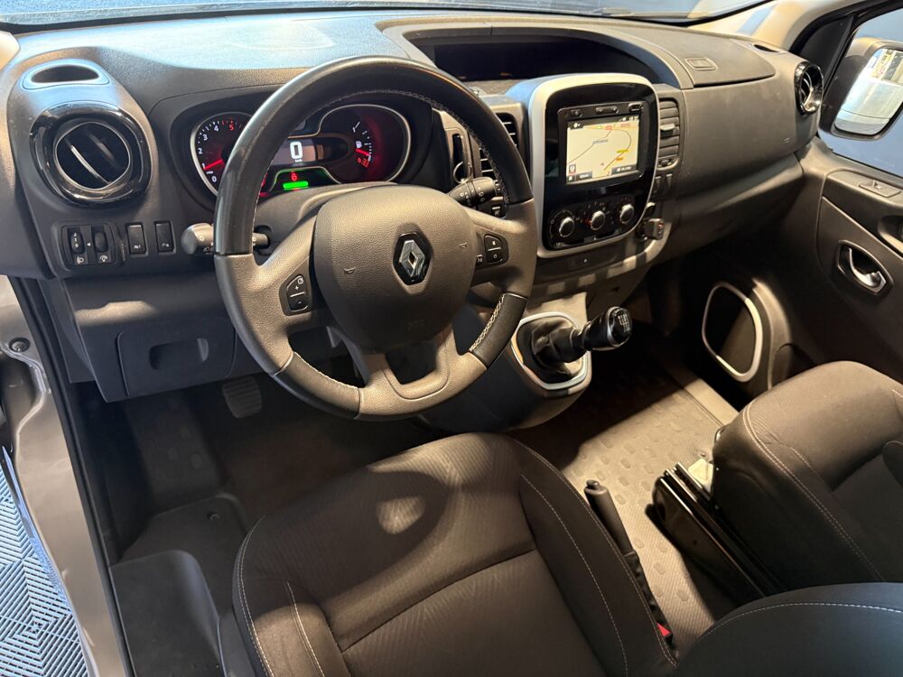 Trafic COMBI (III) 3 L2 2.0 BLUEDCI 145 ch INTENS 2019 occasion 65290 Juillan