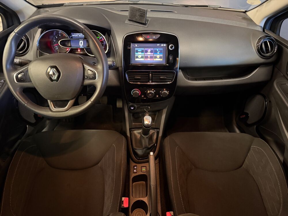 Clio 1.5 DCI 90CH ENERGY LIMITED- PREMIERE MAIN- ENTRETIEN COMPLE 2019 occasion 69400 Arnas