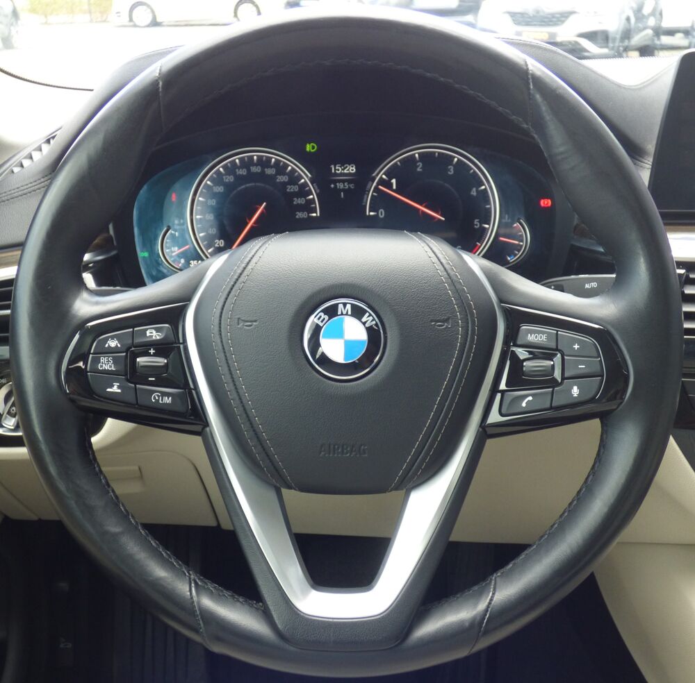 S&eacute;rie 5 3.0 530 D 265 Ch LUXURY XDRIVE / VISION NOCTURNE 2017 occasion 33210 Maz&egrave;res