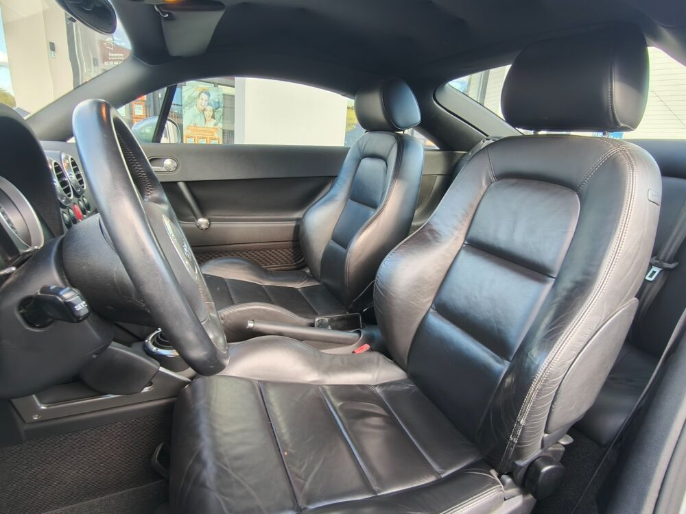 TT COUPE 1.8 T 165 Ch DESIGN EDITION / SELLERIE CUIR 2006 occasion 40000 Mont-de-Marsan