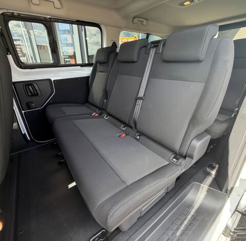 Proace city 2.0 D4D 140 LONG L3 DYNAMIC CONNECT + 1 &Egrave;RE MAIN + GARANTIE 2025 occasion 97410 Saint-Pierre