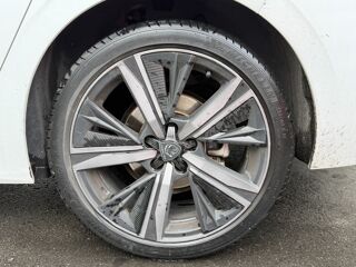 308 1.5 BLUEHDI 130ch GT LINE EAT BVA START-STOP / CARPLAY / CAM 2024 occasion 17100 Saintes