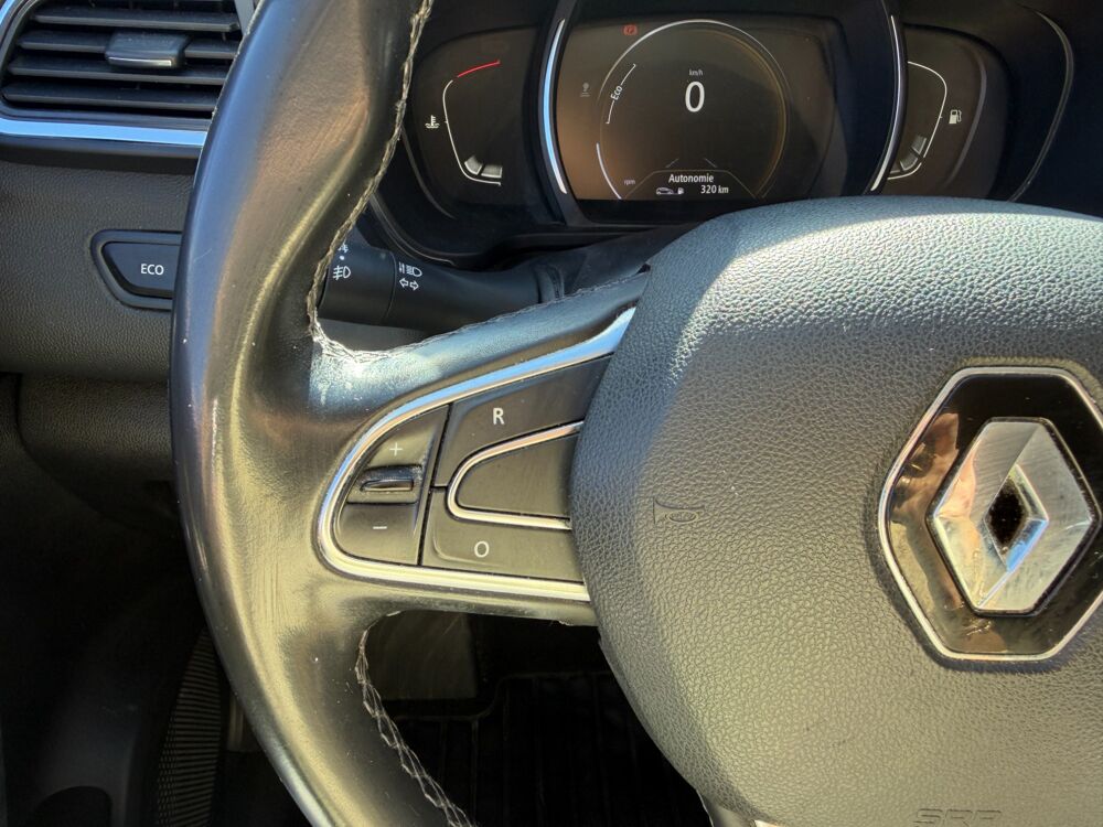 Kadjar 1.6 DCI 130ch ENERGY INTENS / CARPLAY / CAMERA DE RECUL 2017 occasion 17100 Saintes
