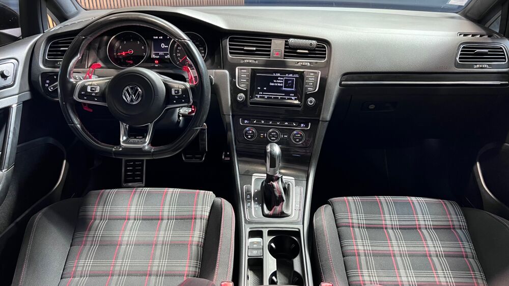 Golf 2.0 TSI 220Ch GTI DSG6 BVA - TOIT OUVRANT - SI&Egrave;GES CHAUFFANT 2015 occasion 33610 Cestas