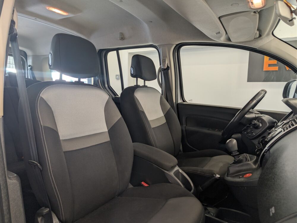 Kangoo COMBI 7 PLACES 1.5 DCI 110ch ENERGY INTENS 2017 occasion 90160 Bessoncourt