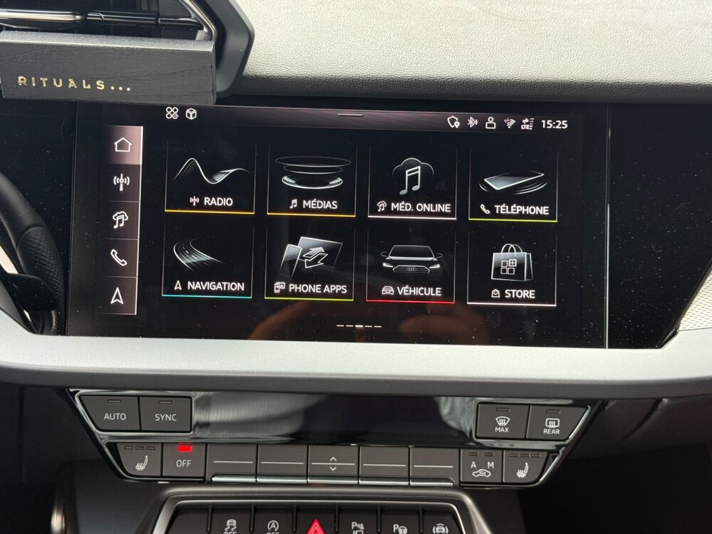 A3 SPORTBACK 1.5 35 TFSI 150 CH S line SONOS MATRIX 2025 occasion 25000 Besan&ccedil;on