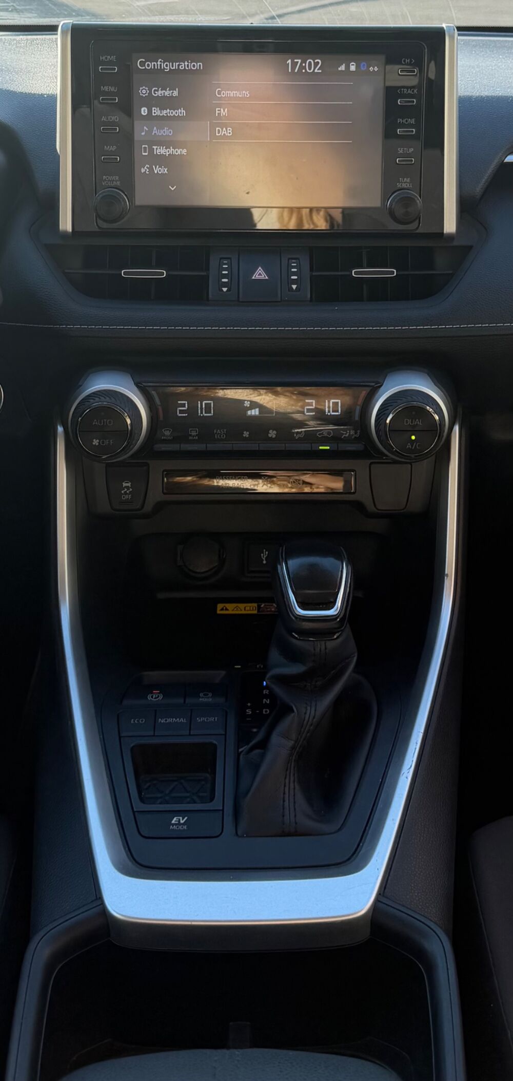 RAV 4 V 2.5 218 HYBRIDE DYNAMIC 2WD + CAMERA + CARPLAY + RECHARGE 2022 occasion 97410 Saint-Pierre
