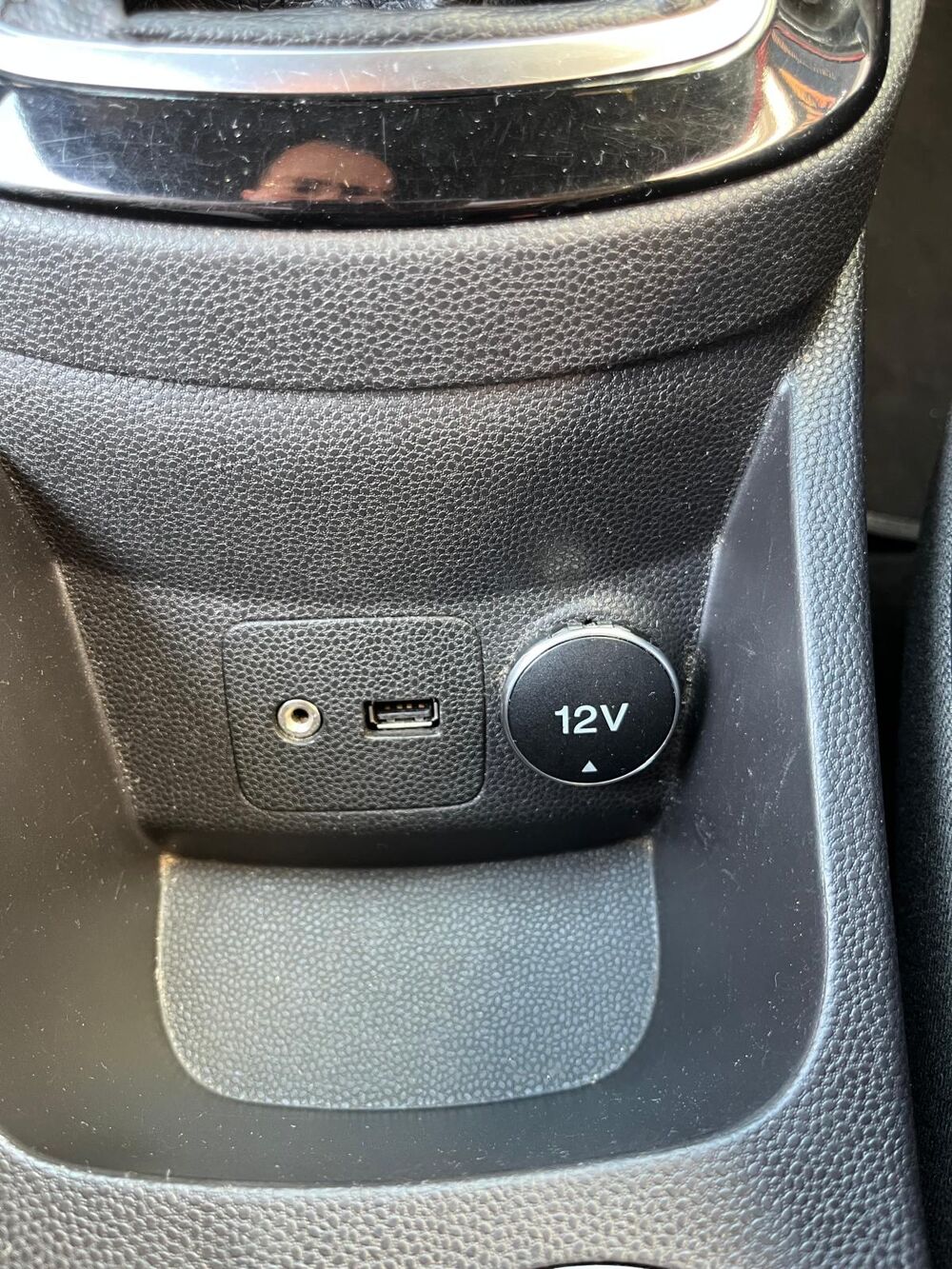 Fiesta 1.6 ECOBOOST 182Ch ST / KEYFREE / SONY / ROUGE RACING / SI&Egrave;G 2014 occasion 74600 Seynod