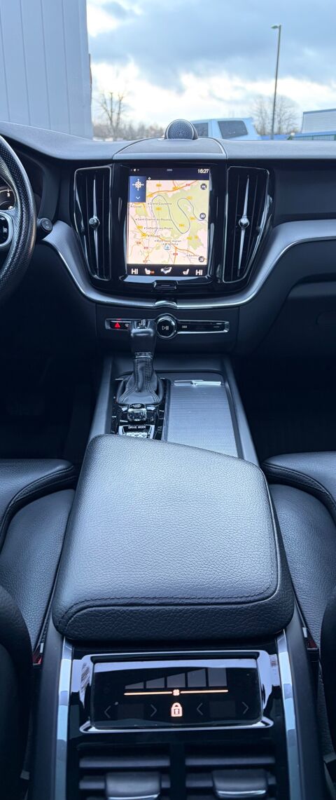 XC60 2.0 D5 MOMENTUM 235 CH AWD BVA - TOIT OUVRANT - PANORAMIQUE 2017 occasion 76150 Saint-Jean-du-Cardonnay