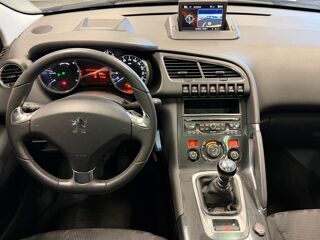 3008 GENERATION-I 1.6 HDI 115 Ch ALLURE GPS/ RADAR DE RECUL 2013 occasion 24750 Tr&eacute;lissac