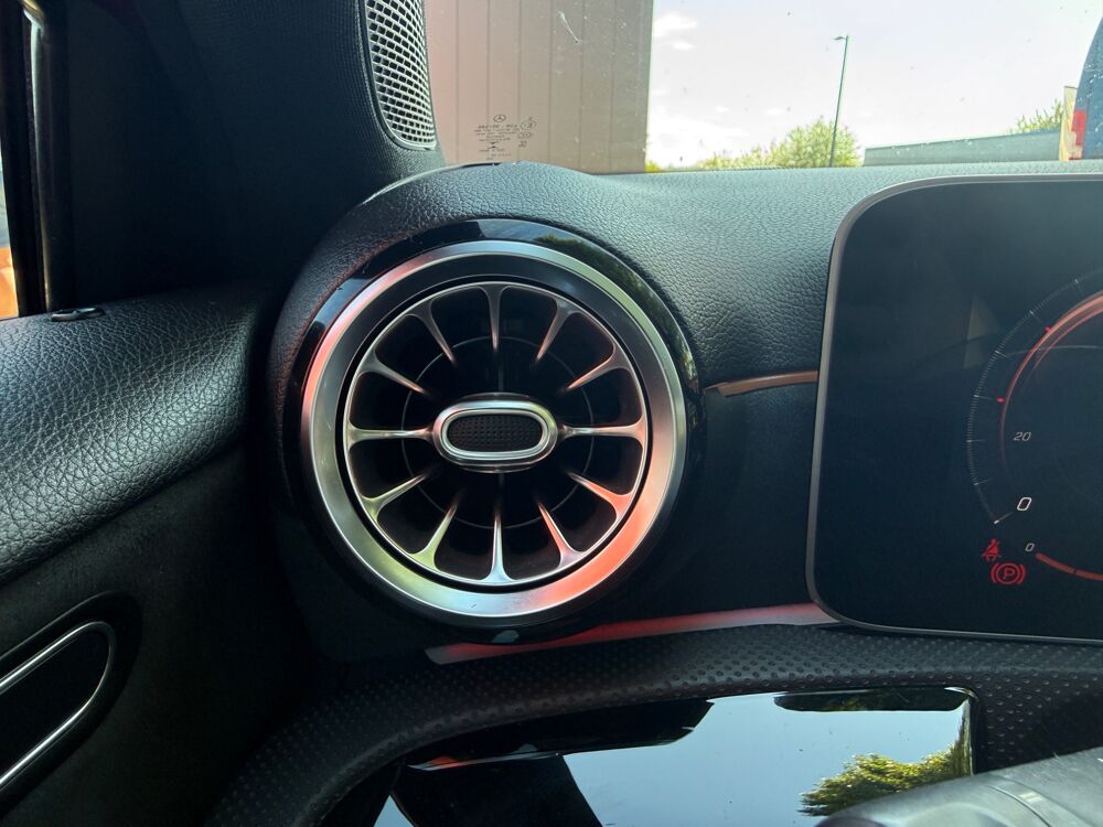 Classe A 1.3 180 AMG LINE 7G-DCT BVA-PALETTES AU VOLANT-CARPLAY-SIEGE 2020 occasion 76150 Saint-Jean-du-Cardonnay